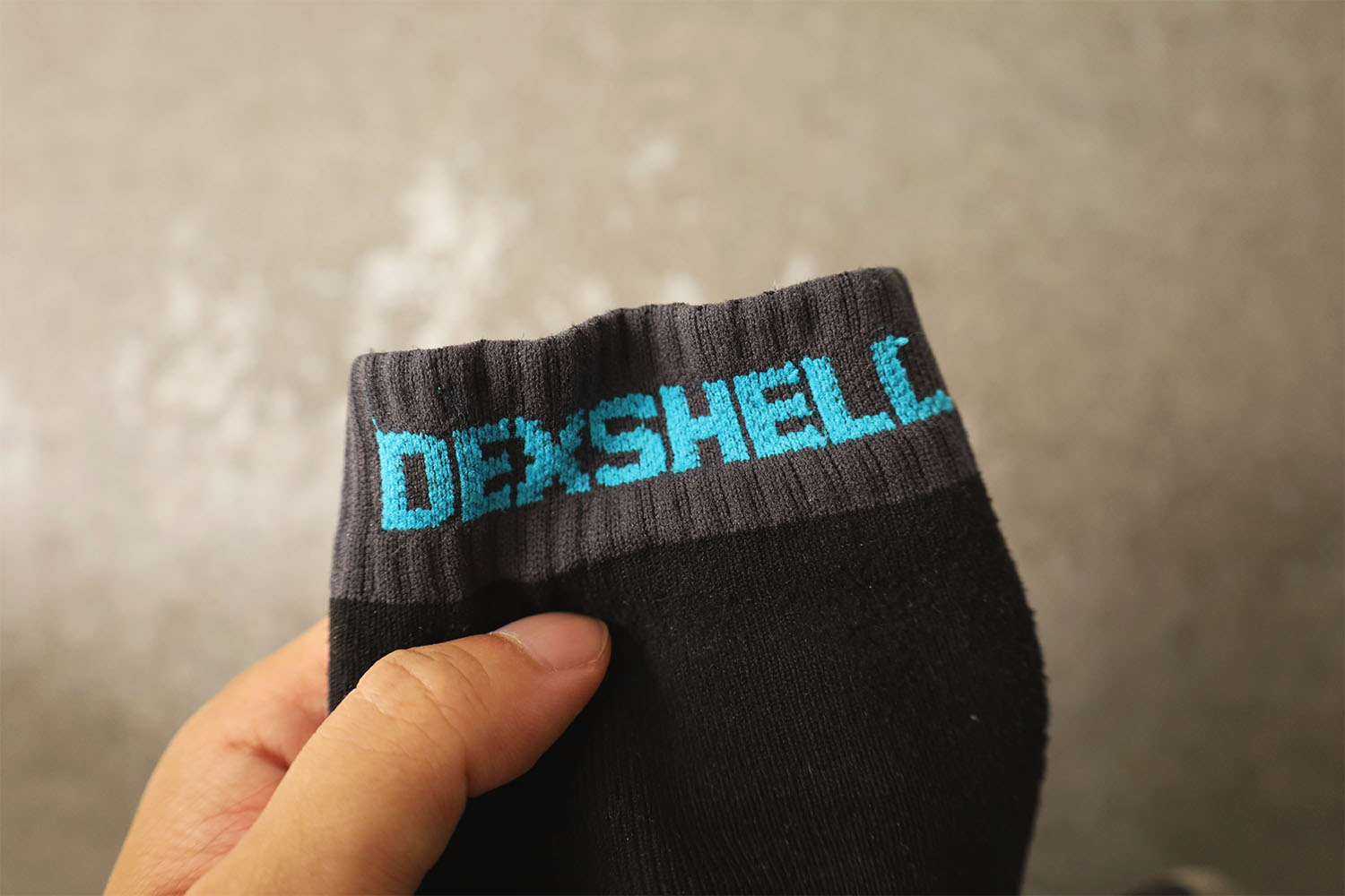 靴が濡れても靴下の中は濡れない。完全防水ソックス「DexShell」 | NavynotE